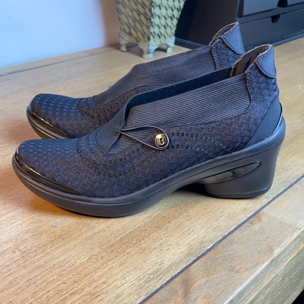 BZEES SHOES